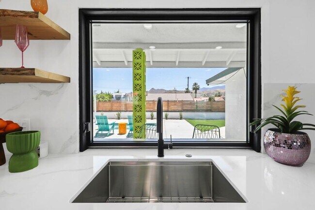 Building Photo - 3940 Cll San Antonio