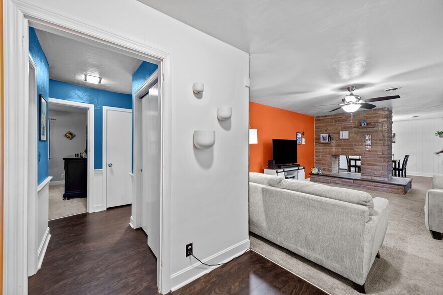 Building Photo - 5728 Nylon Dr