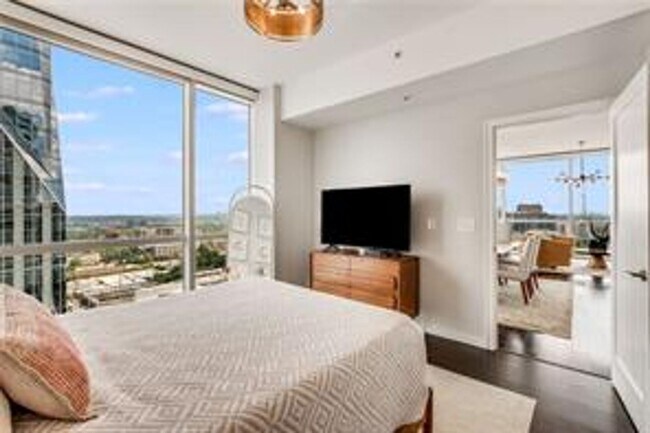 Building Photo - Furnished Luxury Buckhead Condo - Walk to EVERYTHING
