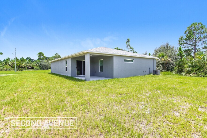 Building Photo - 2138 Degroodt Rd SW