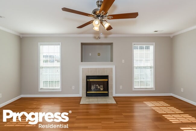 Building Photo - 1440 Standish Dr