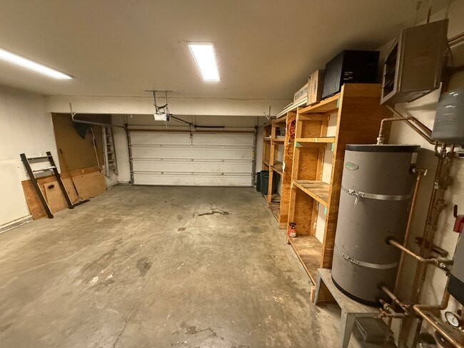 Building Photo - 9260 Roy St