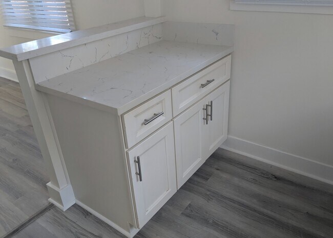 Building Photo - 4041 Van Buren Pl