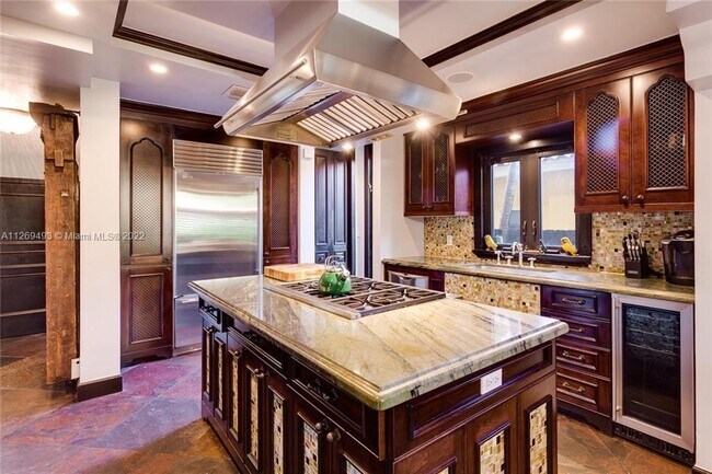 Building Photo - 3725 Sheridan Ave