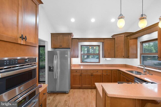 Building Photo - 149 Windcliff Rd