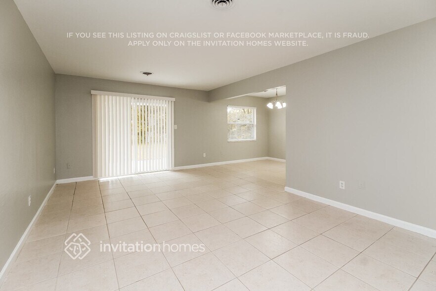 Building Photo - 3362 Bougainvillea Dr