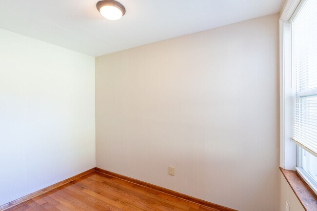 Building Photo - 2820 S Smedley St