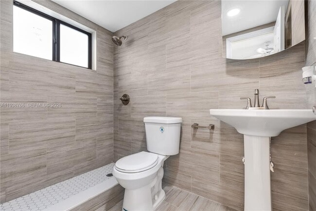 Building Photo - 43 Glen Royal Pkwy