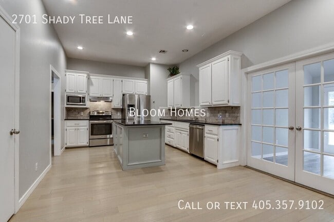 Building Photo - 2701 Shady Tree Ln