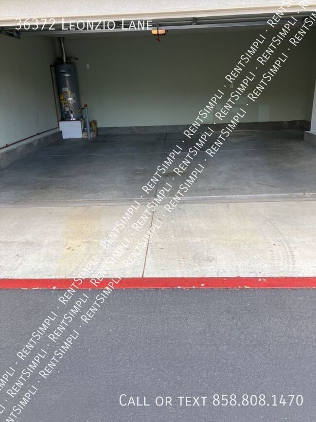 Building Photo - 36372 Leonzio Ln