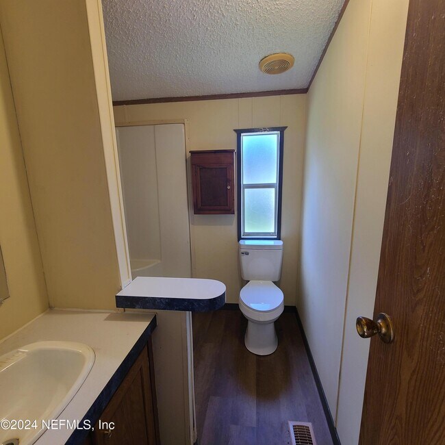 Building Photo - 200 Amberjack St