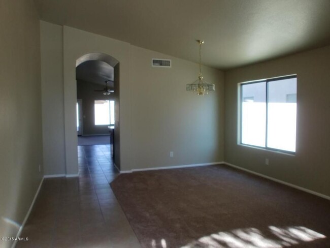 Building Photo - Spacious Rental in Canyon Trails