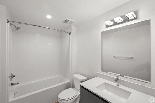 Building Photo - Beautiful Two Bedroom! 401