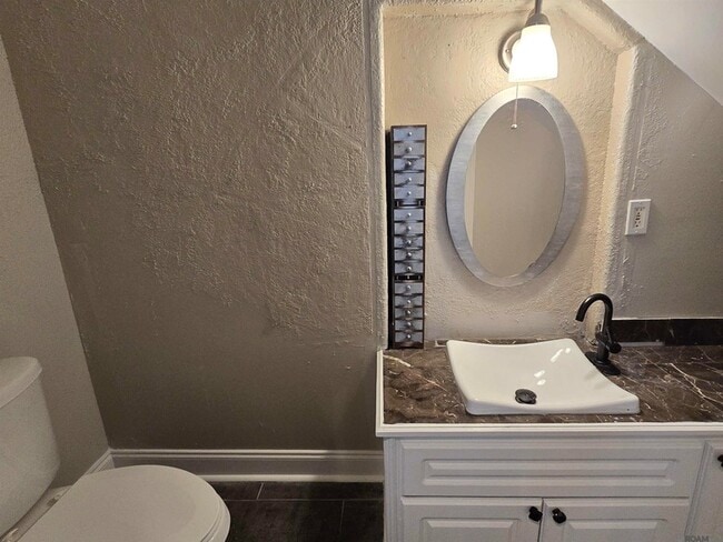 Building Photo - 9235 Worthington Lake Ave