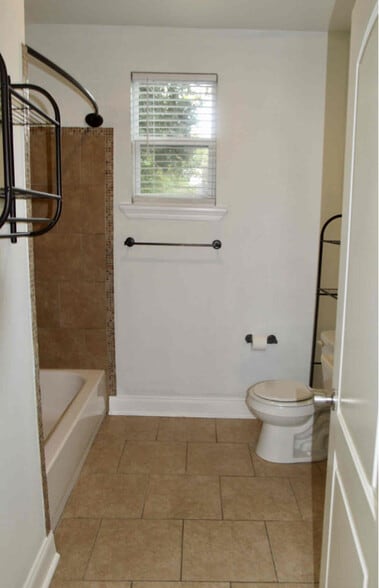 Building Photo - 5109 Arts St