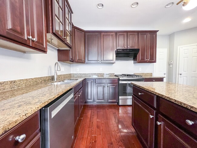 Building Photo - 3909 Beeker Mill Pl