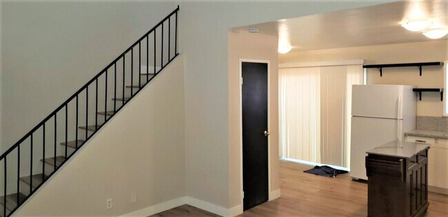 Building Photo - 5118 Garden Ln