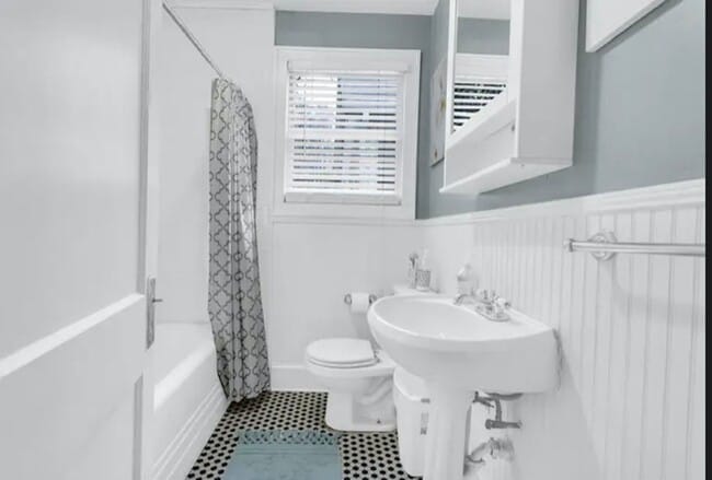 Building Photo - 1354 Winburn Dr