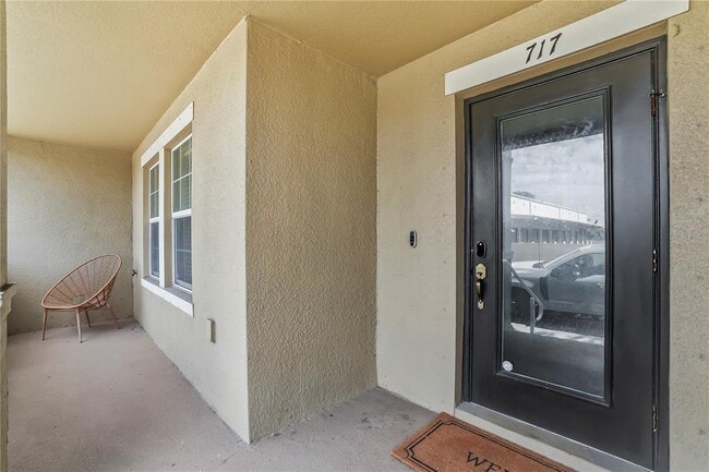 Building Photo - 717 N Rome Ave