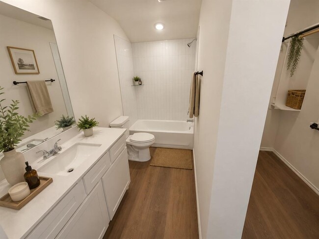 Building Photo - 301 Aaran Way