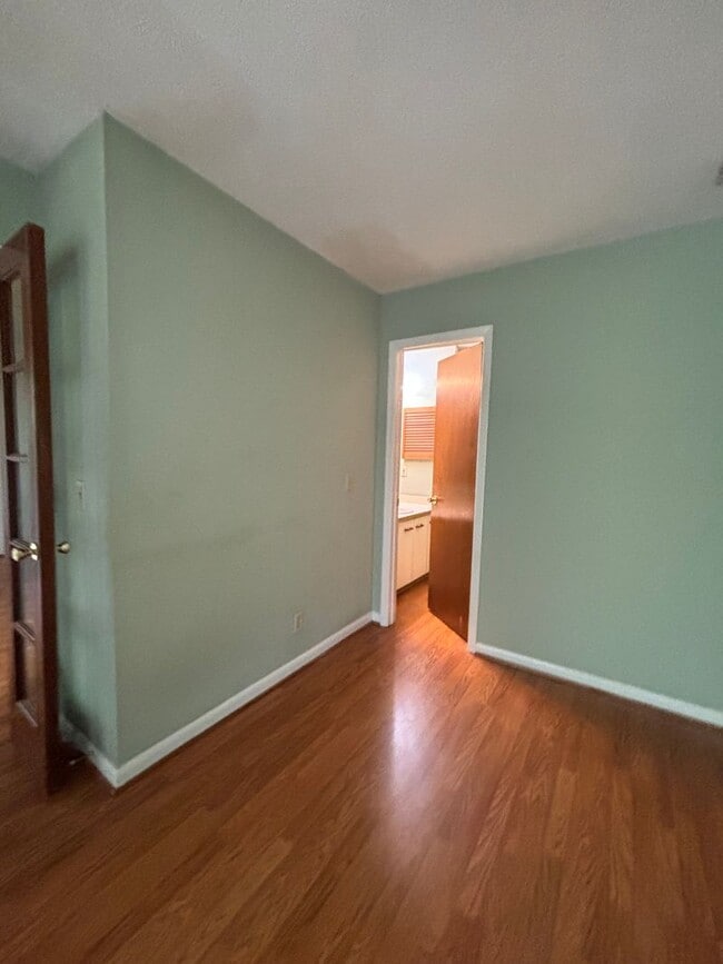 Building Photo - 6792 Willowbrook Dr