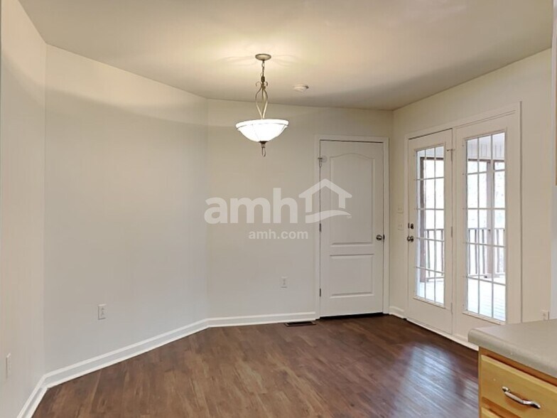 Building Photo - 7209 Sir William Dr