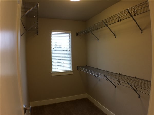 Building Photo - 63166-63166 NE Meridian Pl