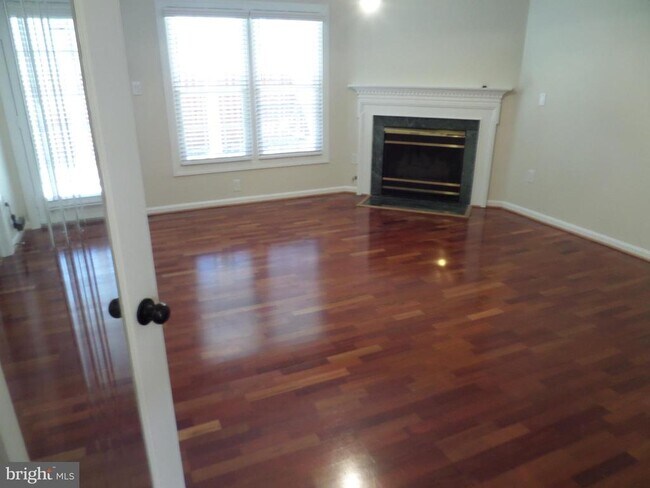 Building Photo - 2254 Journet Dr