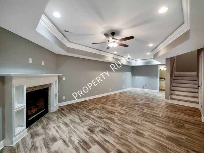 Building Photo - 7962 Burgundy Cir