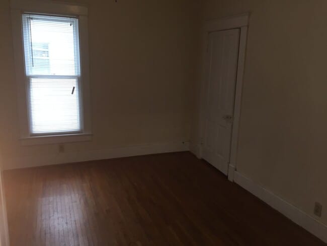 Building Photo - 3 Bed 2 Bath House Columbia College