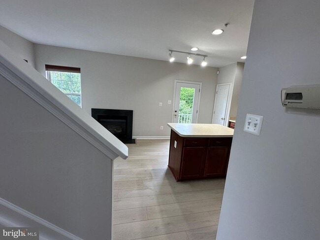 Building Photo - 7076 Water Oak Rd