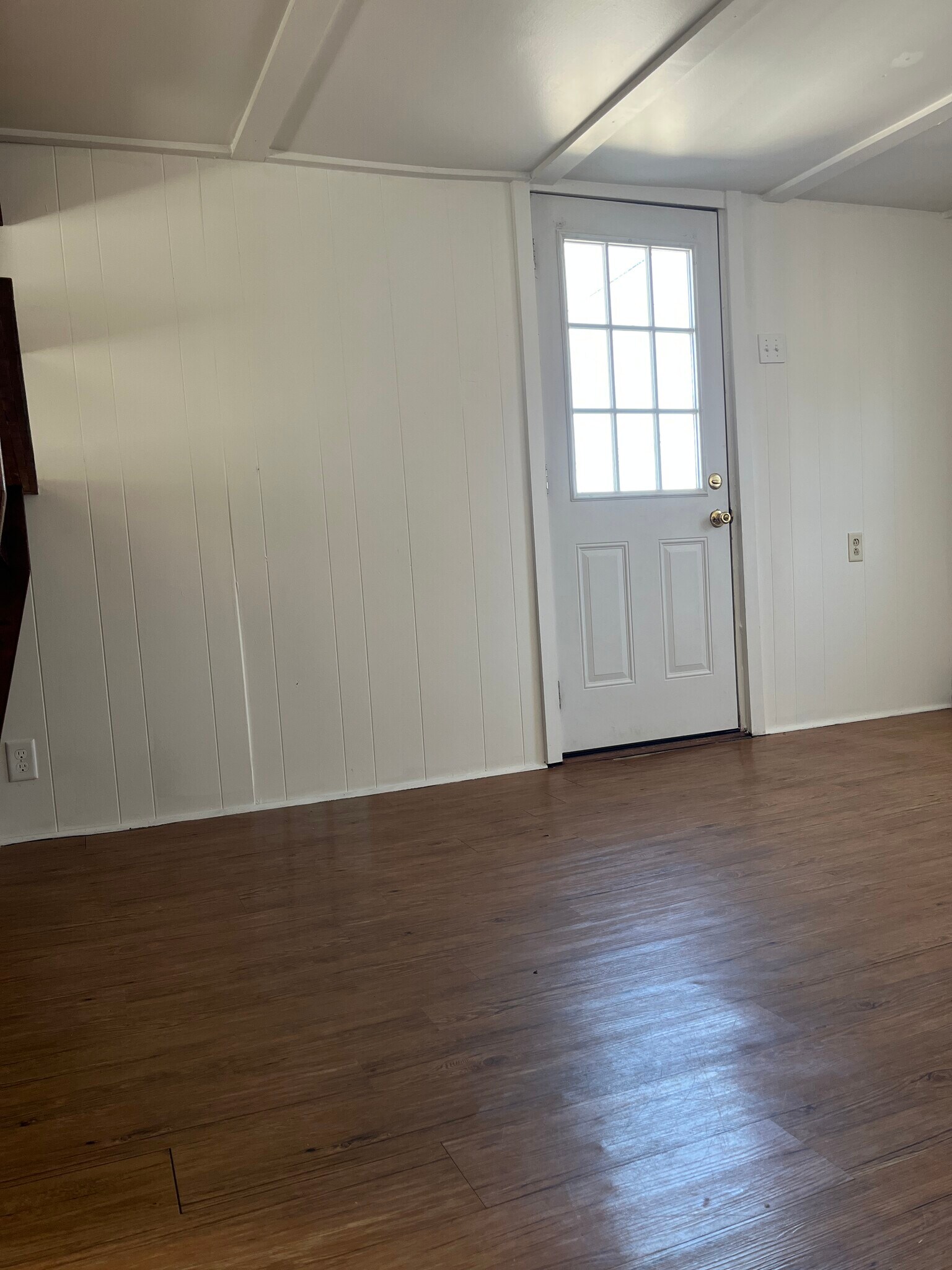 Living Room - 401 N Baltimore Ave