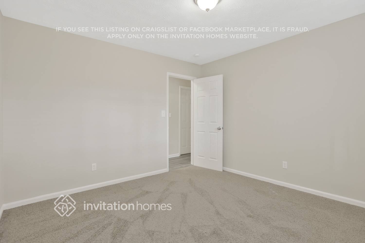 Building Photo - 3954 Lindley Dr