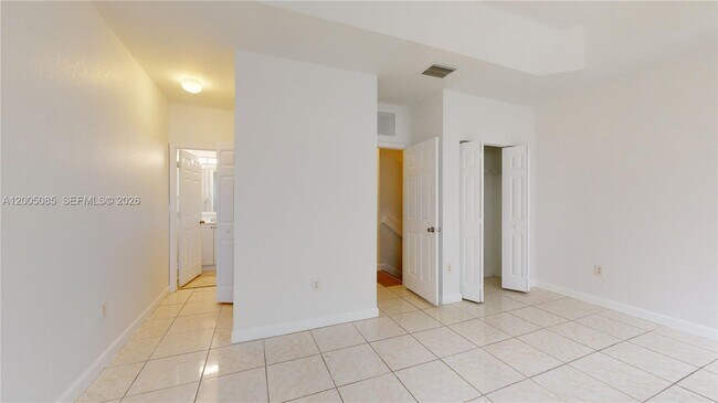 Building Photo - 2929 SE 2nd St