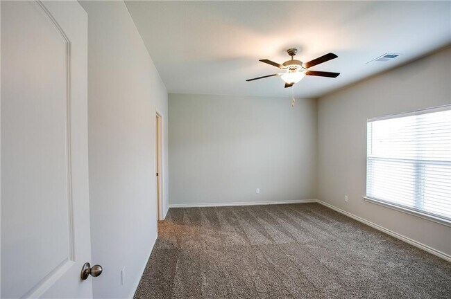 Building Photo - 301 Liberty Meadows Dr