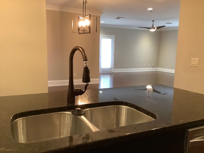 Building Photo - Newly Renovated! Music Row Gated Condo