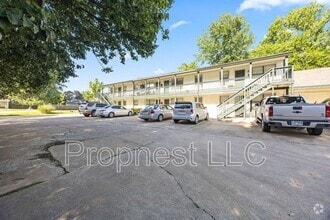 Building Photo - 2764 N Barcelona Ave