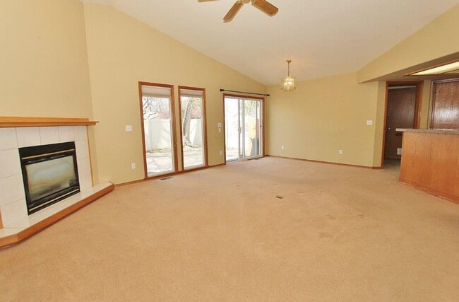 Building Photo - Single-Level Townhome Nestled in SE Boise