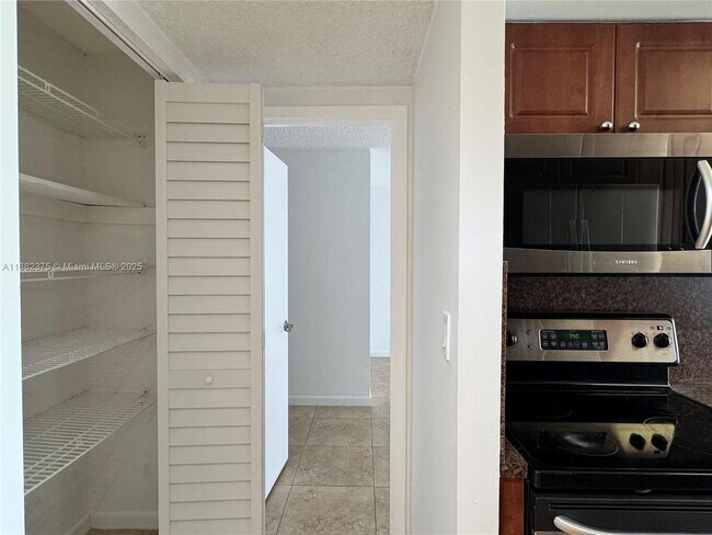 Building Photo - 230 174th St