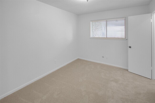Building Photo - 4507 Ponca St