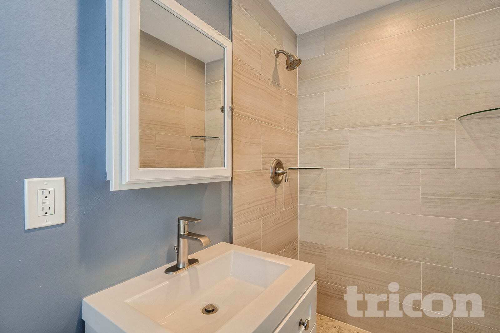 Building Photo - 1641 Patlin Cir N