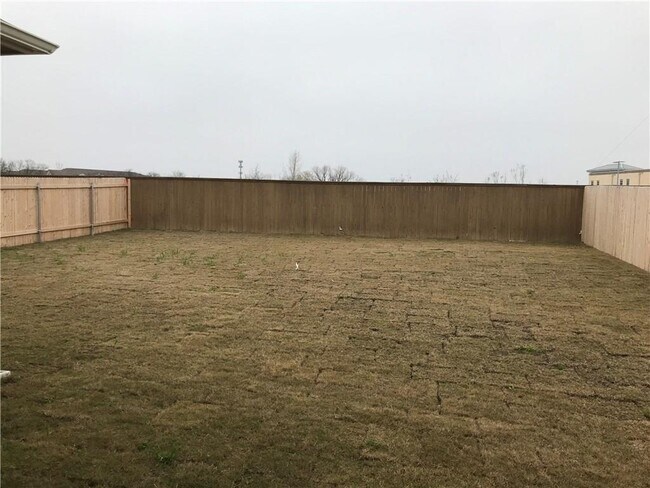 Building Photo - 16615 Brogan Ln