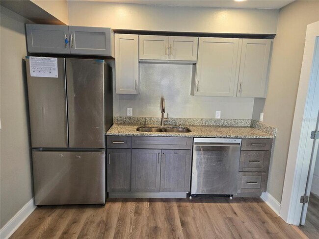 Building Photo - 101 W Lemon St