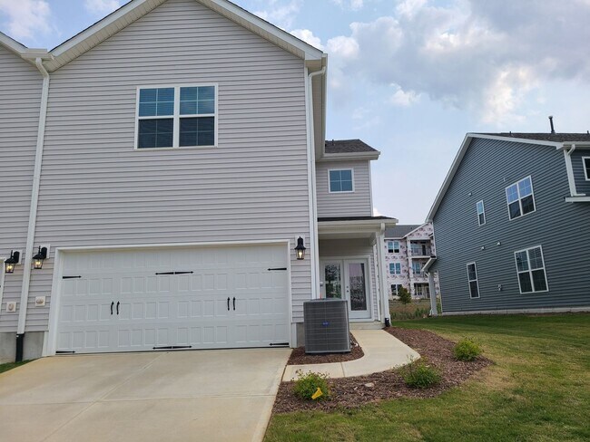 Building Photo - 720 Westec Wy