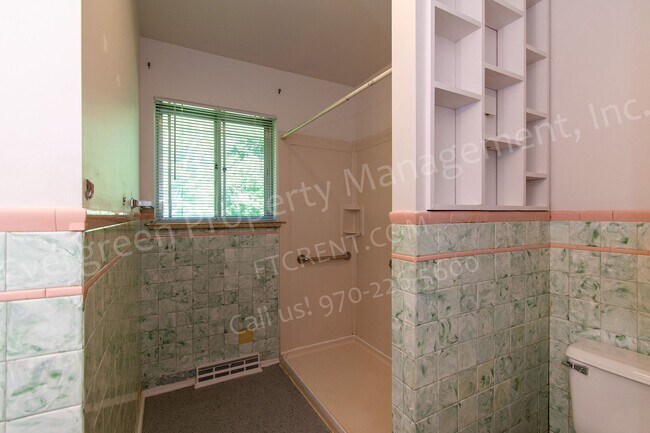 Building Photo - 1117 Fairview Dr