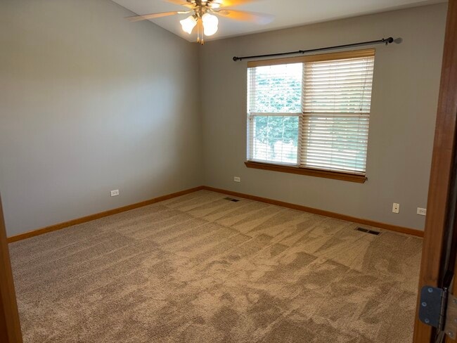 Building Photo - 14638 Patriot Square Dr W