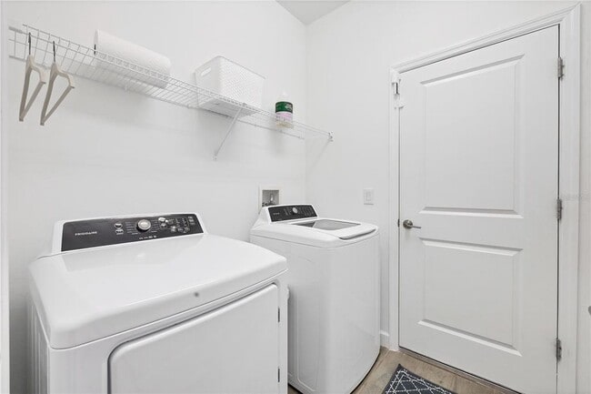 Building Photo - 15716 Barefoot Beach Dr