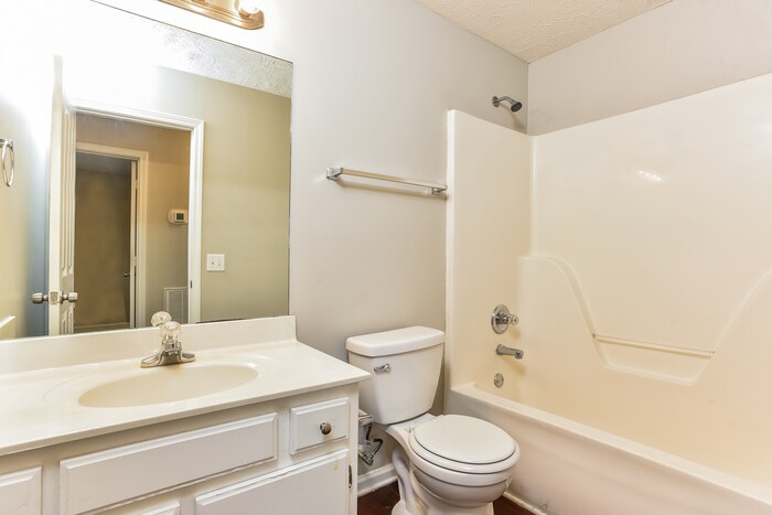 Building Photo - 503 Dunhill Ct