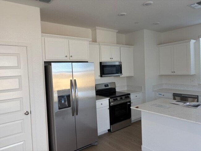 Building Photo - 3501 Eventide Ave