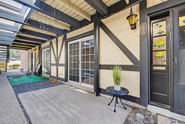 Building Photo - 1040 Pinegate Dr